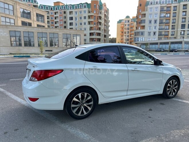 Hyundai Accent 2015, 167,000 km - 1.6 l - Sumqayıt