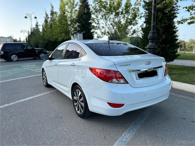 Hyundai Accent 2015, 167,000 km - 1.6 l - Sumqayıt