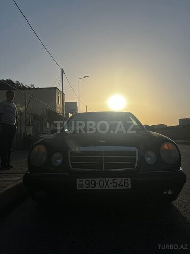 Mercedes E 200 1997, 298,232 km - 2.0 l - Bakı