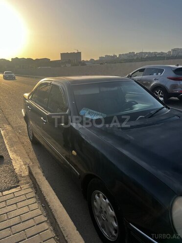Mercedes E 200 1997, 298,232 km - 2.0 l - Bakı