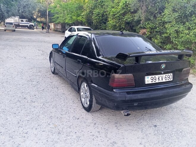 BMW 318 1993, 282,000 km - 1.8 l - Sumqayıt