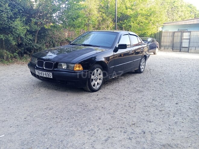 BMW 318 1993, 282,000 km - 1.8 l - Sumqayıt