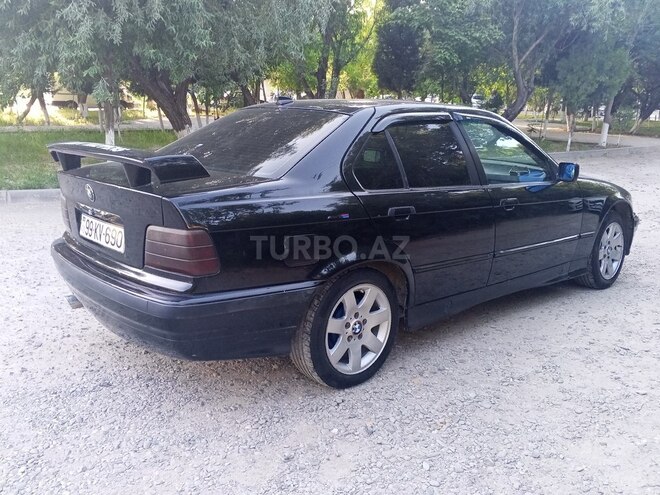 BMW 318 1993, 282,000 km - 1.8 l - Sumqayıt