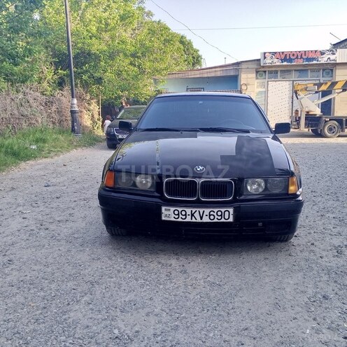 BMW 318 1993, 282,000 km - 1.8 l - Sumqayıt