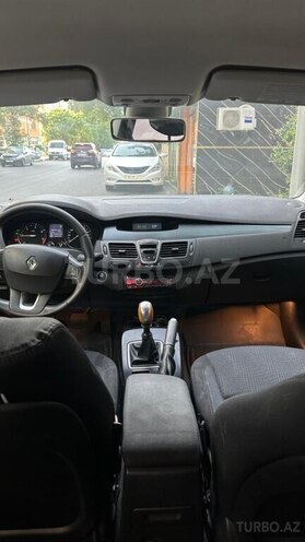 Renault Laguna-5