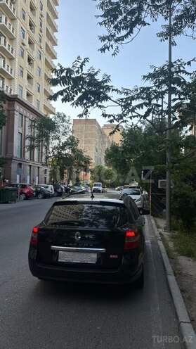 Renault Laguna-3