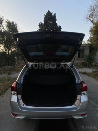 Toyota Corolla Fielder 2018, 235,000 km - 1.5 l - Bakı