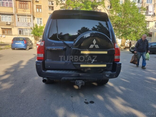 Mitsubishi Pajero 2006, 238,000 km - 3.0 l - Bakı