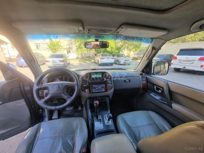 Mitsubishi Pajero 2006, 238,000 km - 3.0 l - Bakı