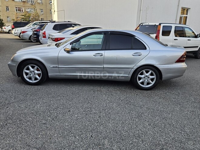 Mercedes C 220 d 2001, 354,123 km - 2.2 л - Bakı