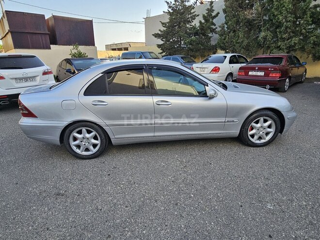 Mercedes C 220 d 2001, 354,123 km - 2.2 л - Bakı
