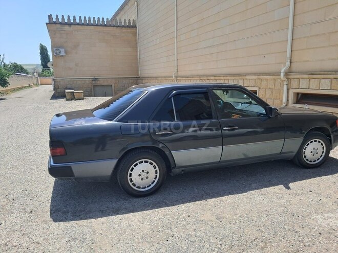 Mercedes E 200 1993, 236,500 km - 2.0 l - Şamaxı