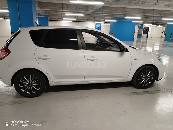 Kia Ceed 2010, 344,000 km - 1.6 л - Gəncə