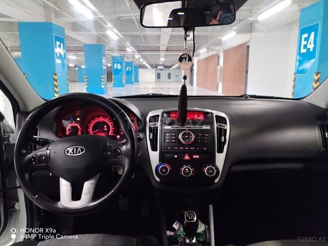 Kia Ceed 2010, 344,000 km - 1.6 л - Gəncə