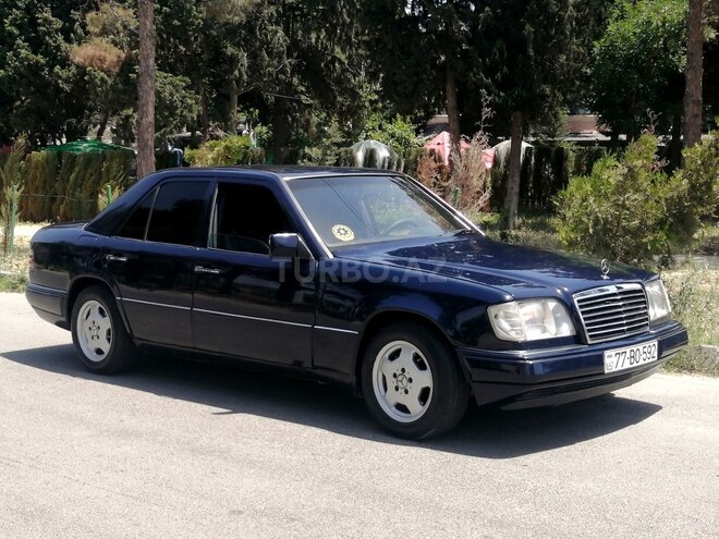 Mercedes E 220 1995, 455,000 km - 2.2 l - Bakı