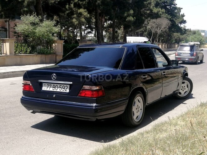 Mercedes E 220 1995, 455,000 km - 2.2 l - Bakı