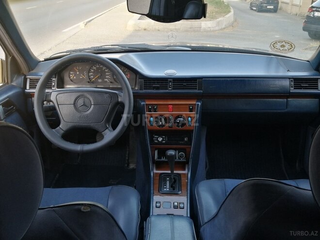 Mercedes E 220 1995, 455,000 km - 2.2 l - Bakı