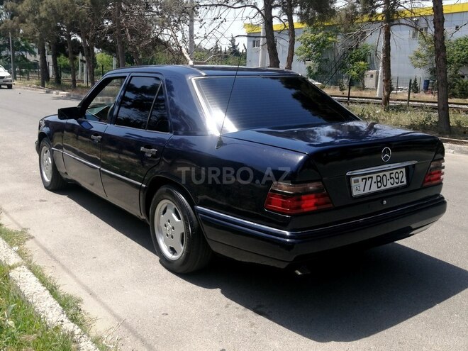 Mercedes E 220 1995, 455,000 km - 2.2 l - Bakı