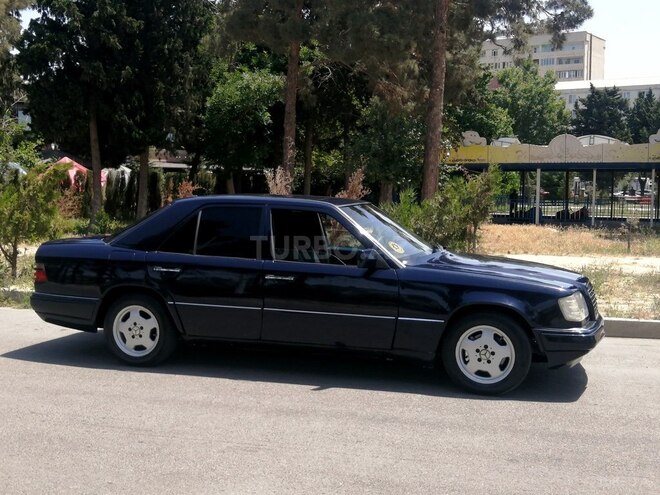 Mercedes E 220 1995, 455,000 km - 2.2 l - Bakı