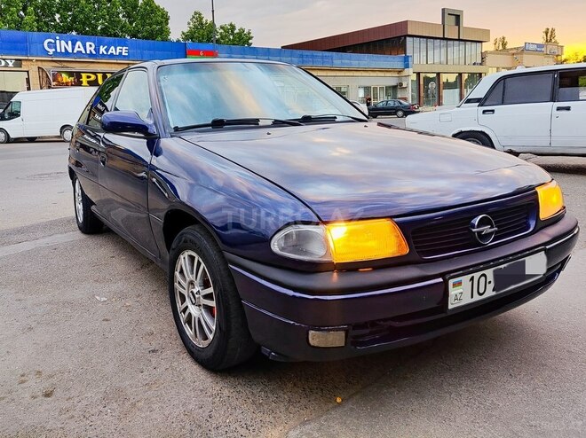 Opel Astra 1996, 320,000 km - 1.6 l - Xaçmaz