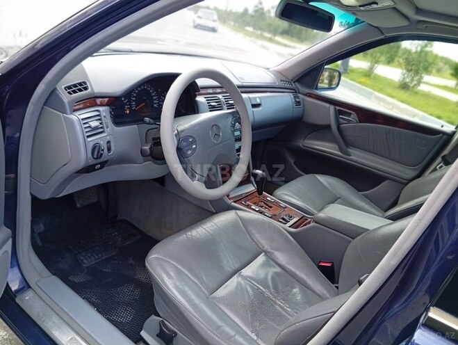 Mercedes E 280 1999, 241,563 km - 2.8 l - Sumqayıt