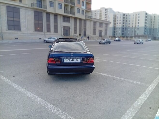 Mercedes E 280 1999, 241,563 km - 2.8 l - Sumqayıt