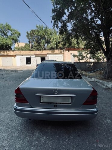Mercedes C 200 1995, 420,000 km - 2.0 л - Bakı