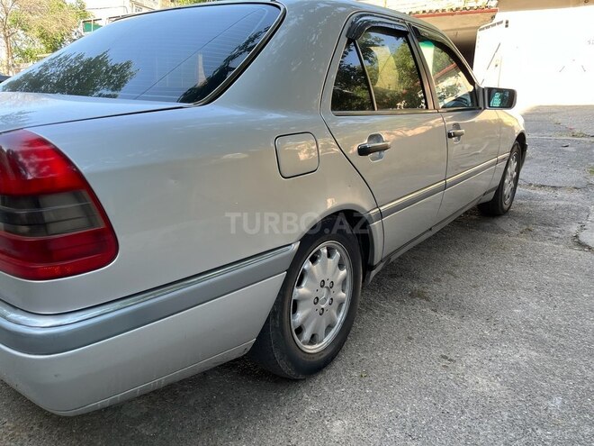 Mercedes C 200 1995, 420,000 km - 2.0 л - Bakı