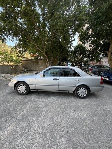 Mercedes C 200 1995, 420,000 km - 2.0 л - Bakı