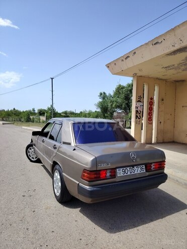 Mercedes 190 1991, 500,000 km - 2.0 l - Bərdə