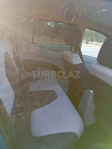 Mitsubishi L200 2009, 287,500 km - 2.5 л - Bakı