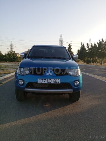 Mitsubishi L200 2009, 287,500 km - 2.5 л - Bakı