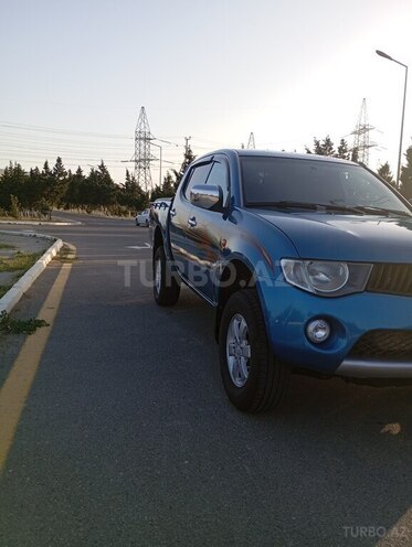 Mitsubishi L200 2009, 287,500 km - 2.5 л - Bakı