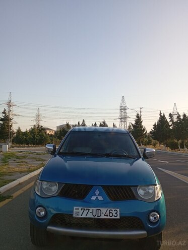 Mitsubishi L200 2009, 287,500 km - 2.5 л - Bakı
