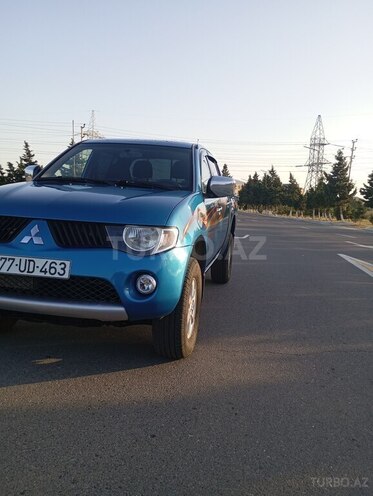 Mitsubishi L200 2009, 287,500 km - 2.5 л - Bakı