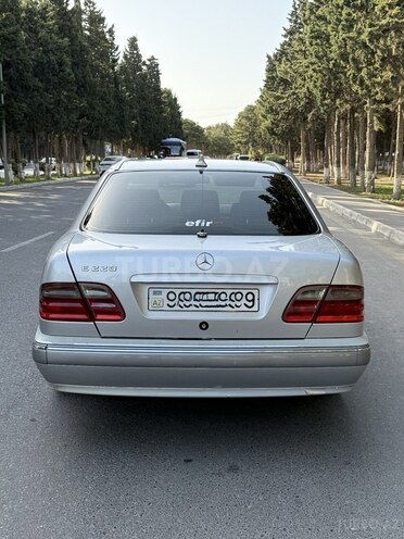 Mercedes E 220 d 2000, 399,000 km - 2.2 l - Bakı