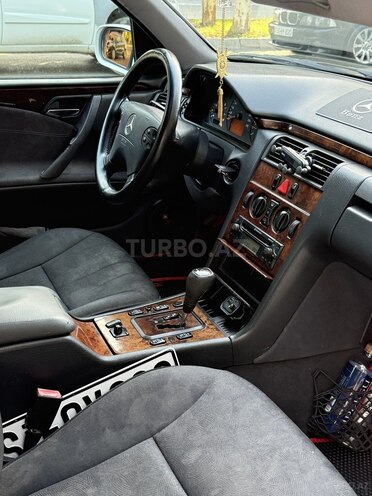 Mercedes E 220 d 2000, 399,000 km - 2.2 l - Bakı