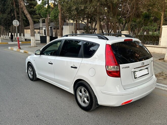 Hyundai i30 2010, 2,200,000 km - 1.6 l - Bakı