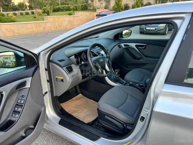 Hyundai Elantra 2015, 170,000 km - 1.8 l - Bakı
