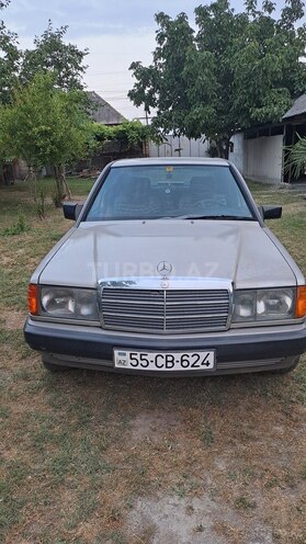 Mercedes 190 1991, 220,000 km - 2.0 л - Şəki