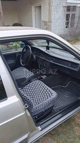 Mercedes 190 1991, 220,000 km - 2.0 л - Şəki
