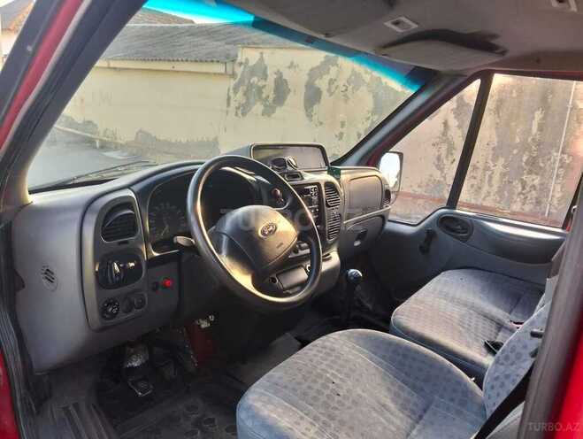 Ford Transit-2