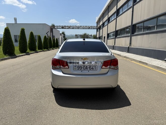Chevrolet Cruze 2015, 262,000 km - 1.4 l - Tovuz