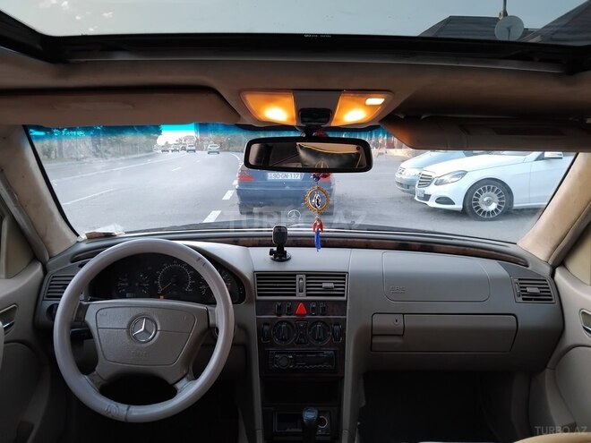 Mercedes C 230 2000, 258,000 km - 2.3 l - Bakı