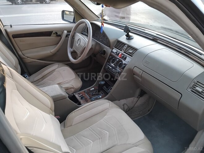 Mercedes C 230 2000, 258,000 km - 2.3 l - Bakı