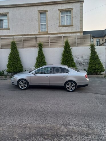 Volkswagen Passat 2010, 243,510 km - 2.0 l - Bakı