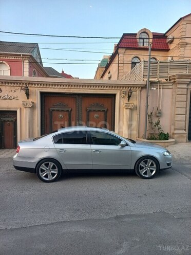 Volkswagen Passat 2010, 243,510 km - 2.0 l - Bakı
