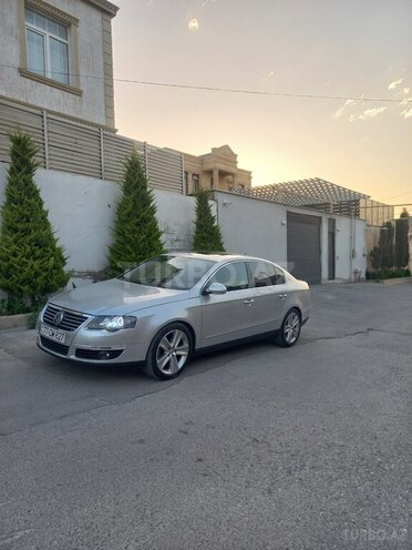 Volkswagen Passat 2010, 243,510 km - 2.0 l - Bakı