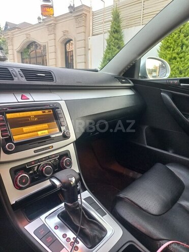 Volkswagen Passat 2010, 243,510 km - 2.0 l - Bakı