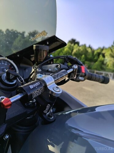 Kawasaki Ninja ZX-14-11